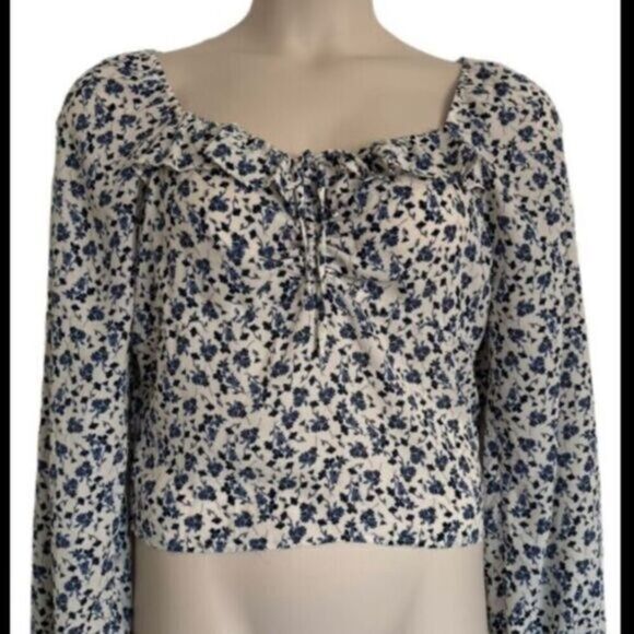 NWOt LUSH Women’s White Blue Ditsy Floral Long Sleeve Crop Top Smock Back- Large - Picture 1 of 7